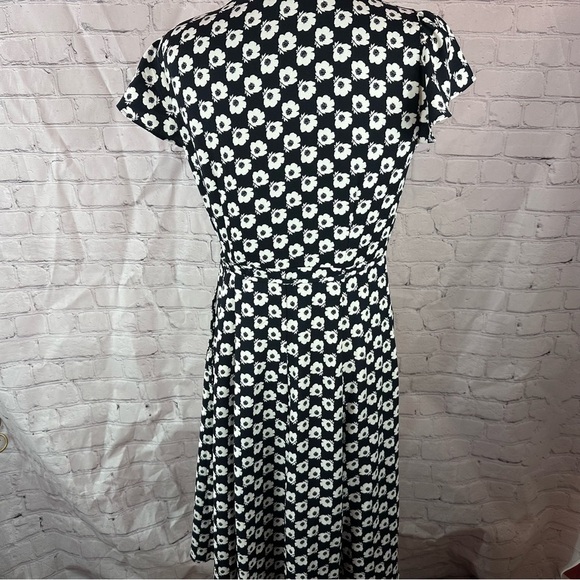 ann taylor navy White floral Wrap Midi Dress Flutter Cap Sleeves sz 6 - Picture 3 of 9